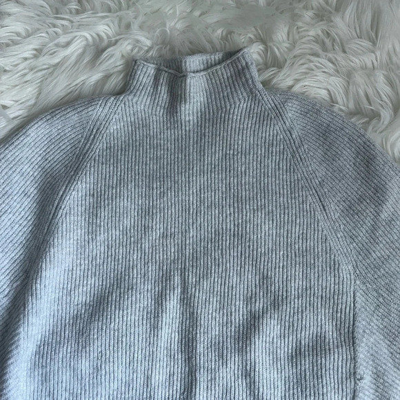 Calvin Klein Jeans Womens Gray Knit Turtleneck Sweater Size Medium - Picture 2 of 6